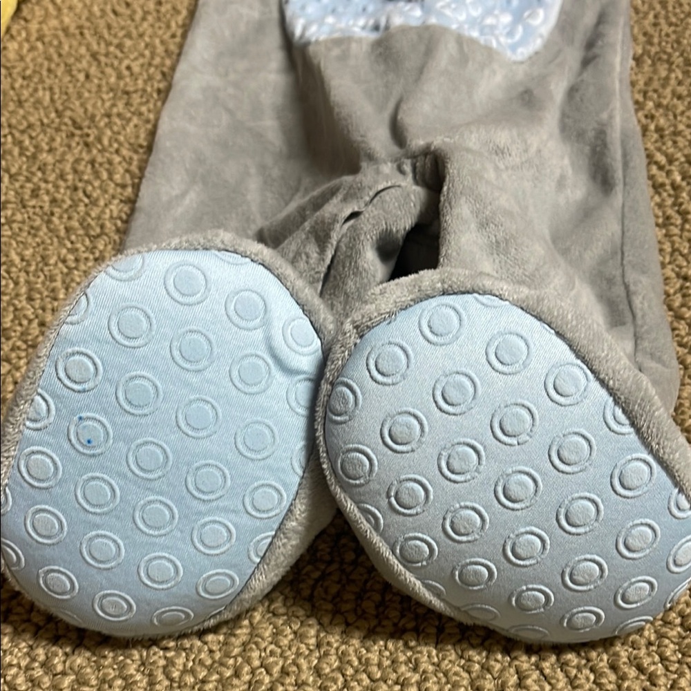Spirit Gray and Blue Mouse Costume - Picture 4 of 9